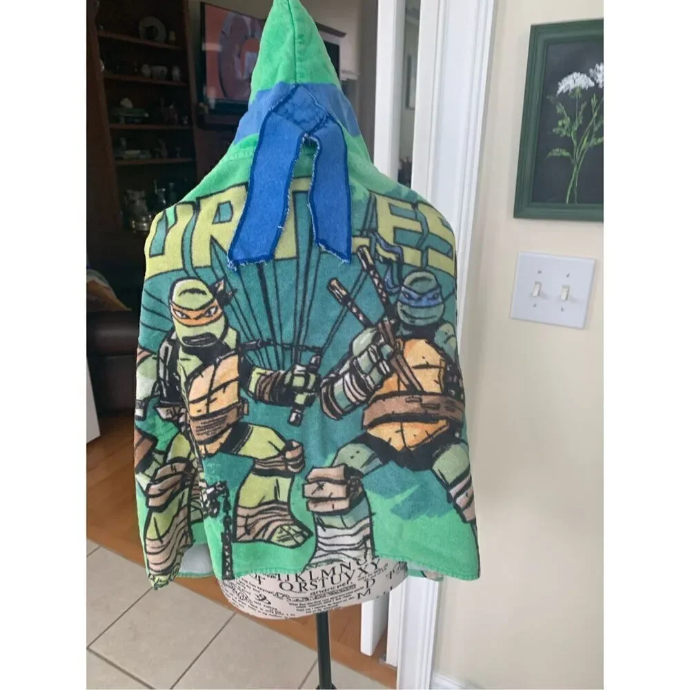 Nickelodeon Teenage Mutant Ninja Turtles Hooded Cape Bath Towel LEONARDO